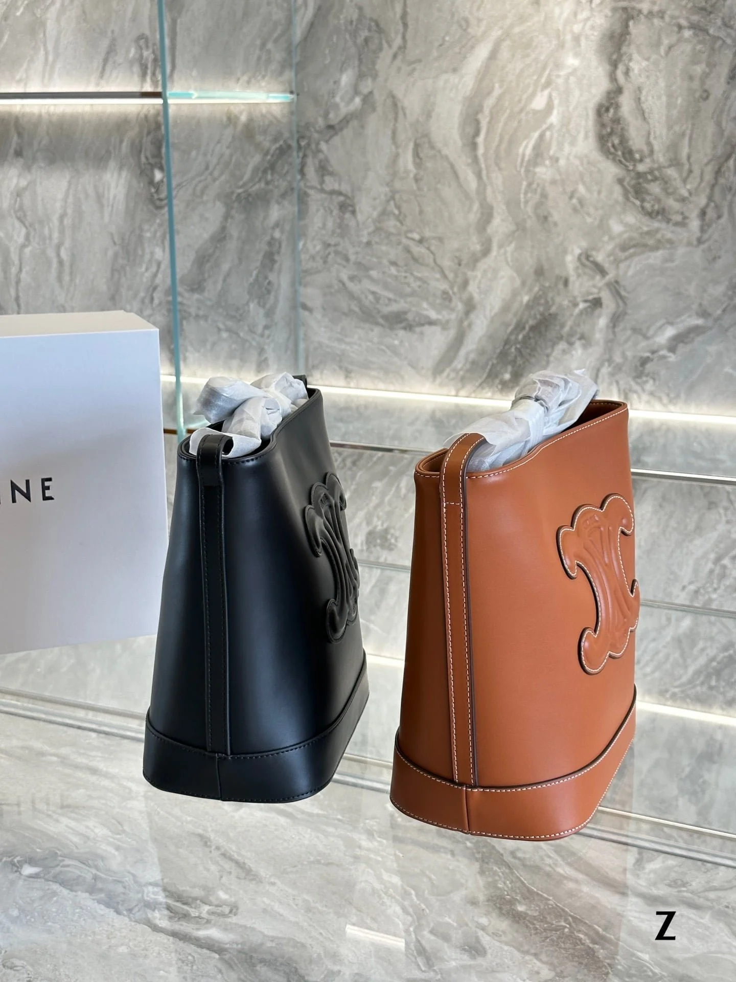 CELINE Caramel brown /Black bucket bag Size: 22*27cm - LITELUX