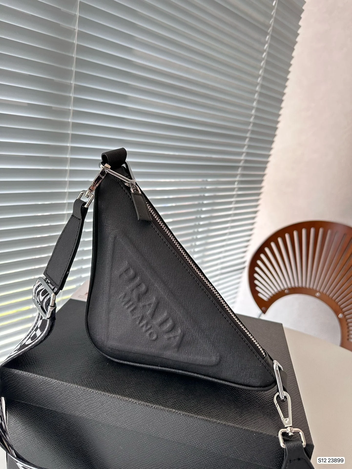 Prada Triangle bag 23899 size: 28*14cm - LITELUX