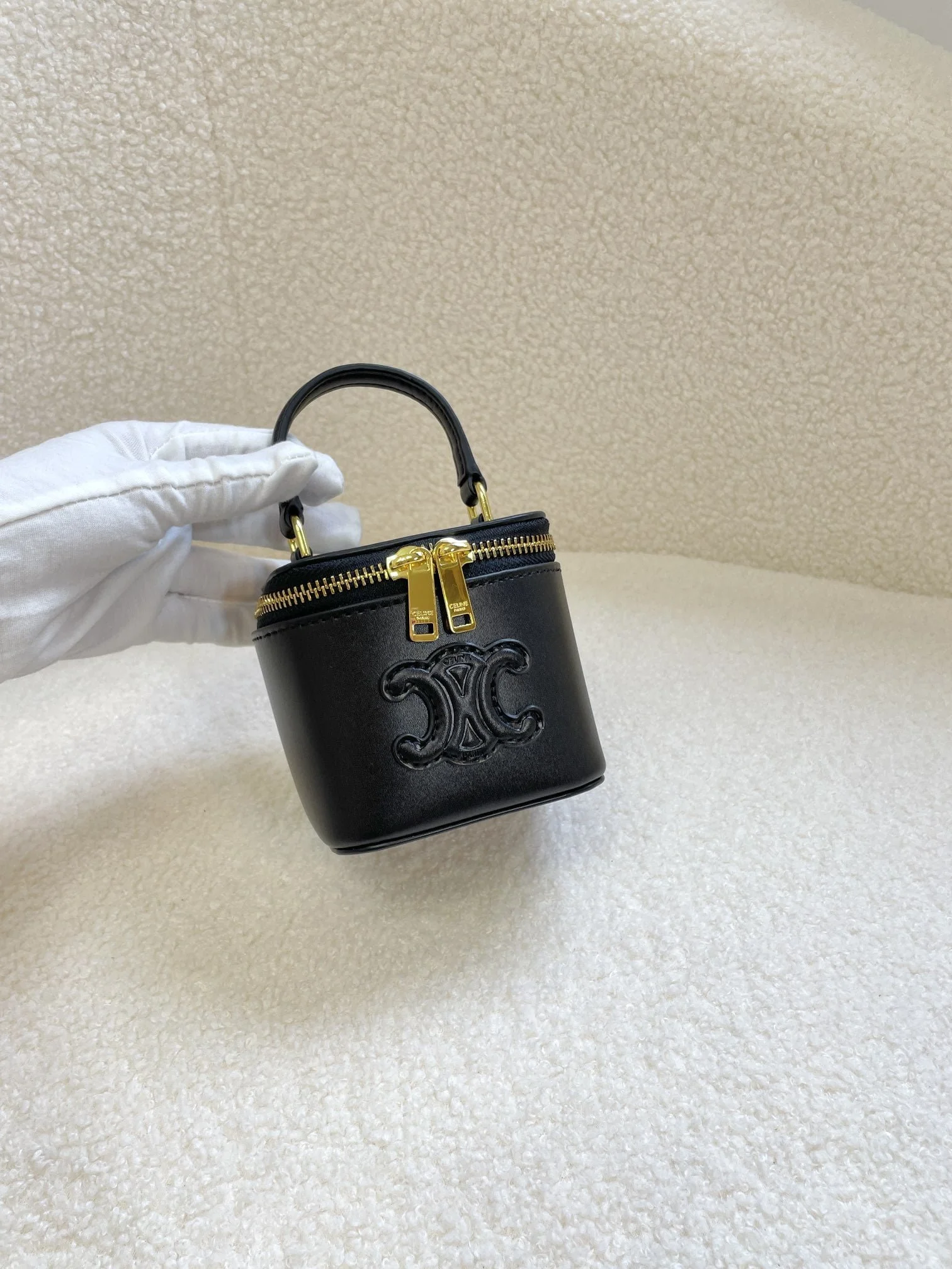 CELINE 23s Spring/Summer – Mini smooth leather makeup case Black 8080 Size: 9.5* 8* 9cm - LITELUX
