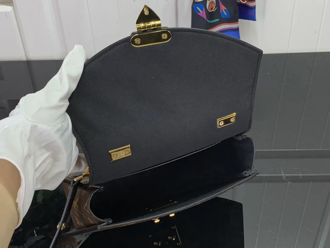 Louis Vuitton bag - LITELUX