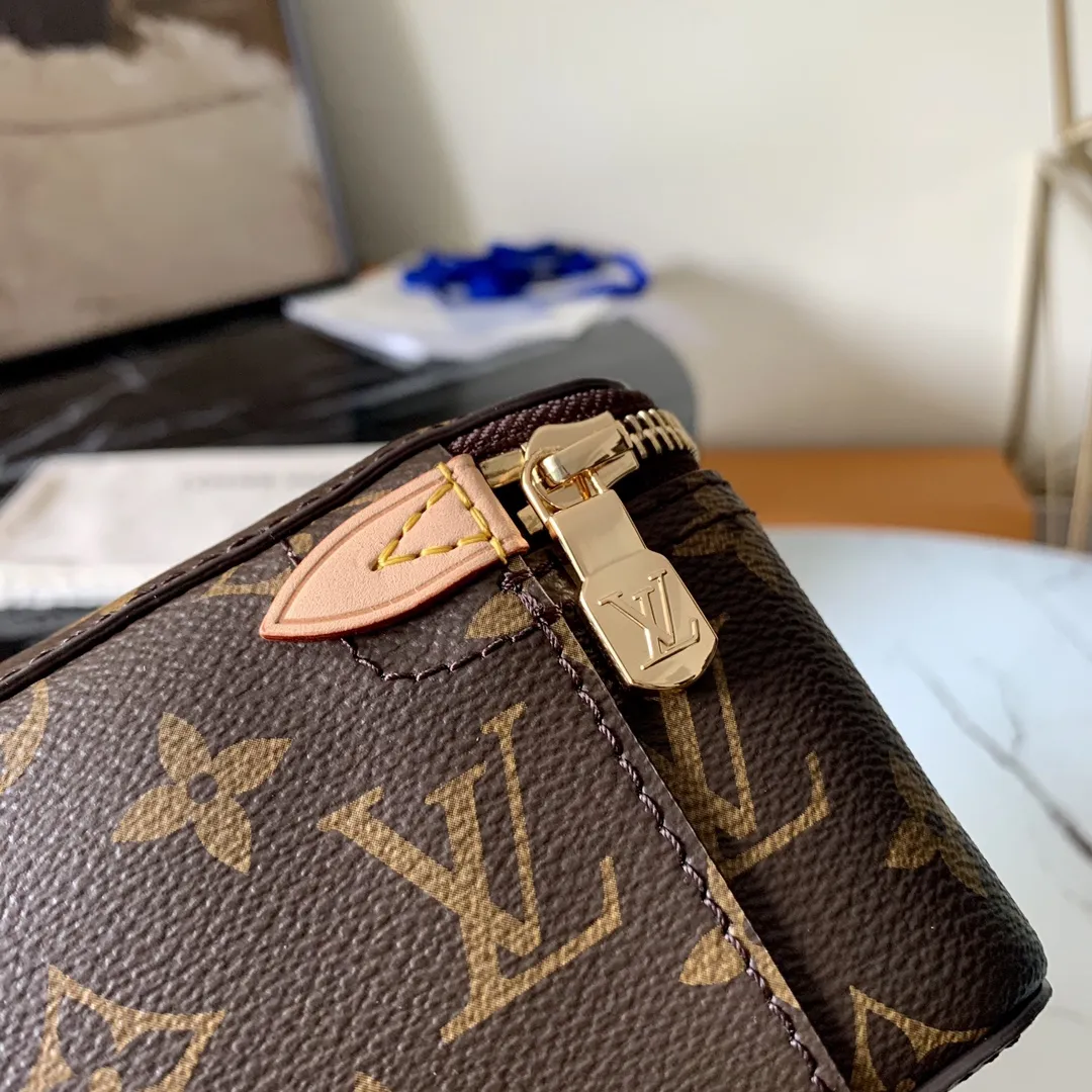 Louis Vuitton bag - LITELUX