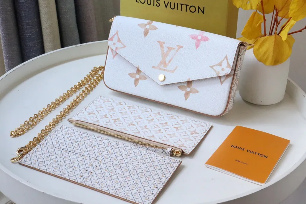 Louis Vuitton bag - LITELUX