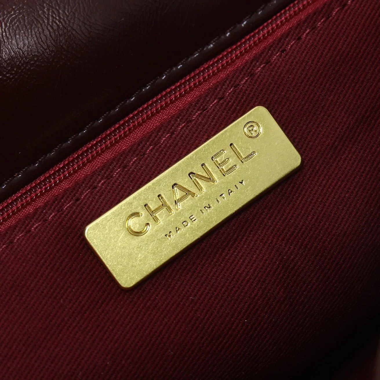 Chanel Wine red oil wax skin Chain crossbody bag Size:26cm - LITELUX