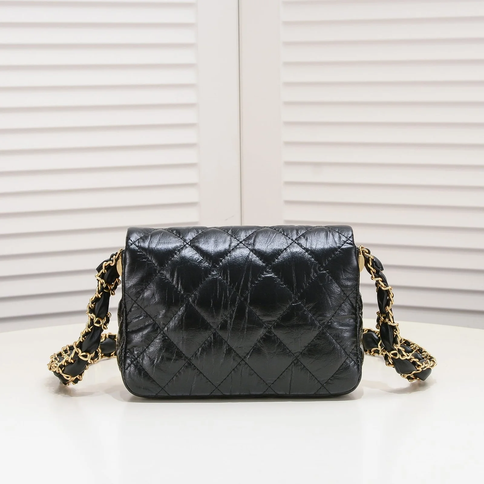 Chanel 23K cowhide strap shoulder bag 9112 size: 13.5*20.5*5cm - LITELUX