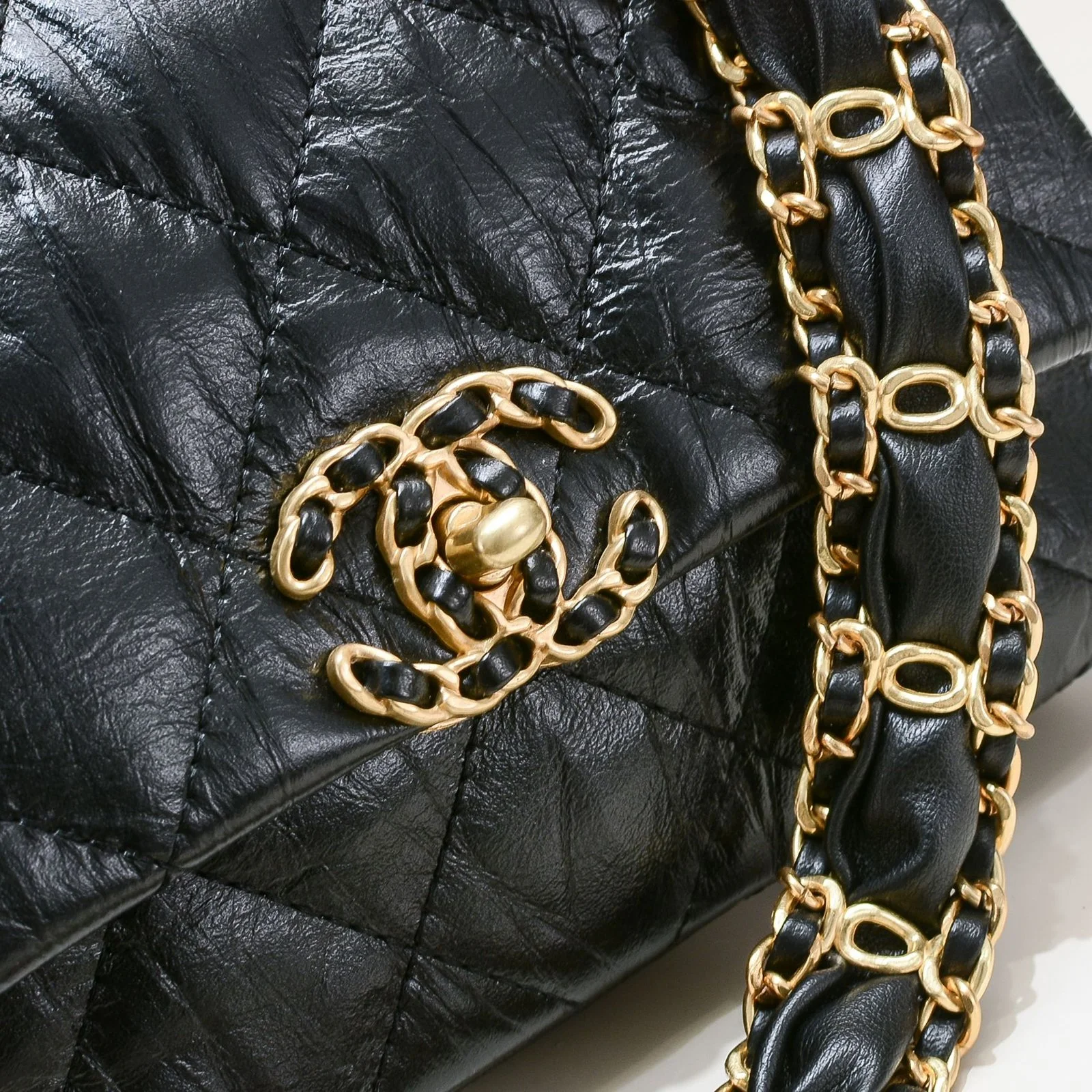 Chanel 23K cowhide strap shoulder bag 9112 size: 13.5*20.5*5cm - LITELUX