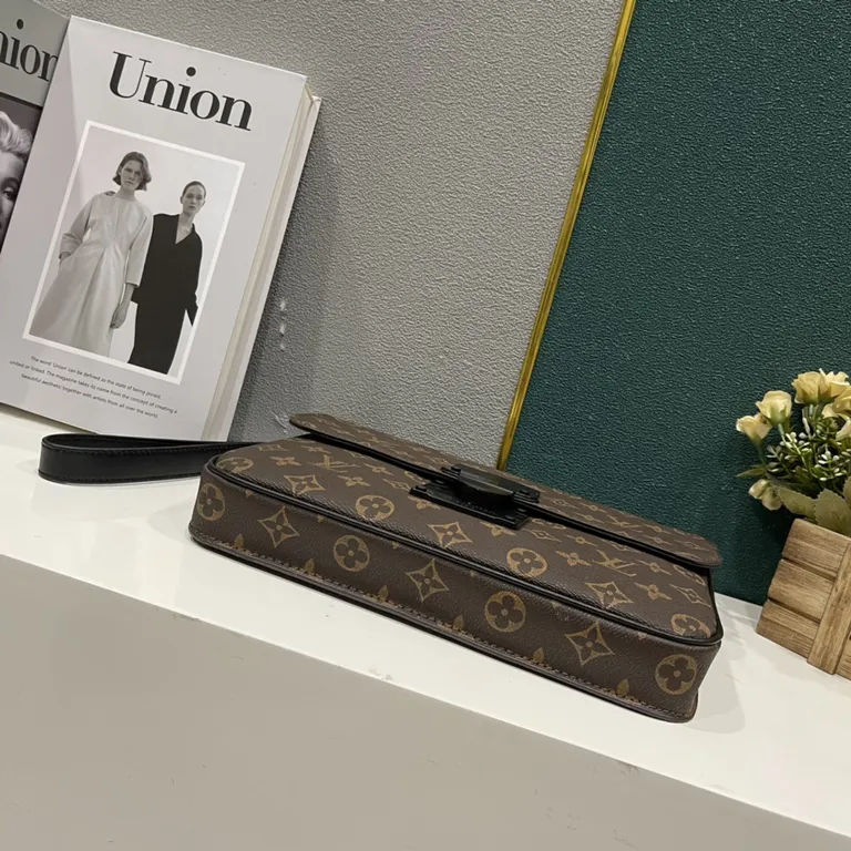 Louis Vuitton bag - LITELUX