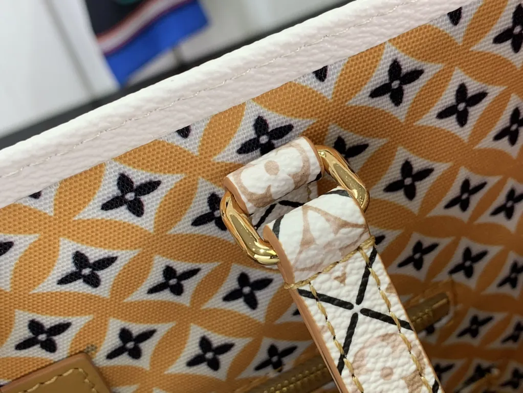 Louis Vuitton bag - LITELUX