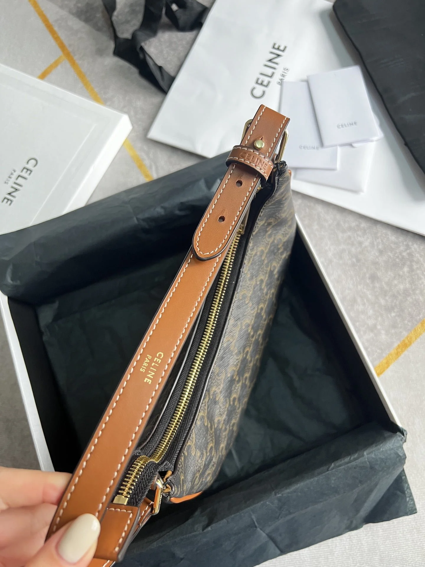 CELINE presbycia cowhide underarm bag size: 23*19*7cm - LITELUX