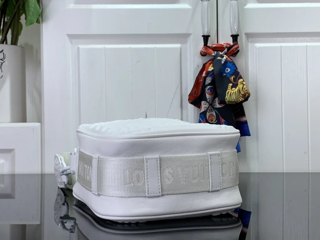 Louis Vuitton bag - LITELUX