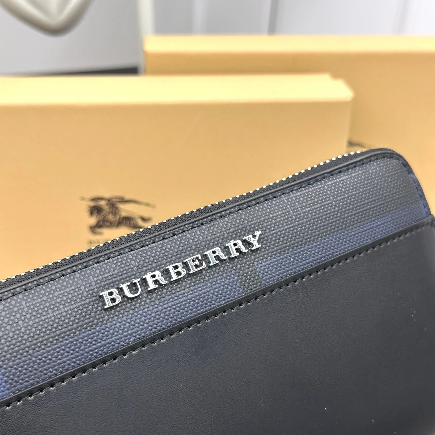 Burberry cowhide long wallet 6660106 size: 19*10*2.5cm - LITELUX