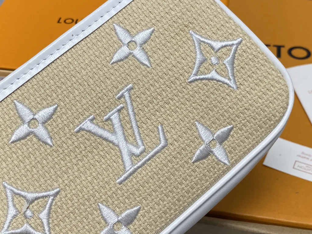 Louis Vuitton bag - LITELUX