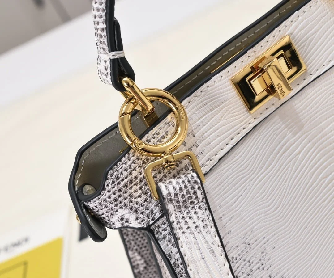 FENDI Peekaboo Crocodile Leather gold hardware 23ss 335 Size: 20*15cm - LITELUX