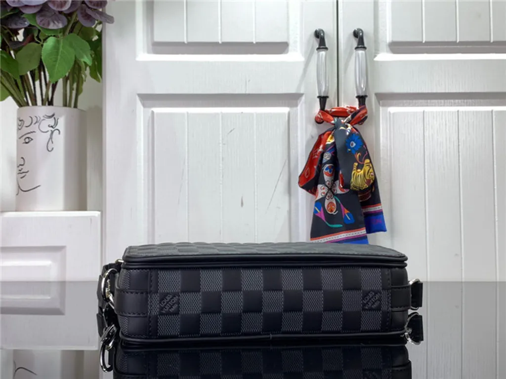 Louis Vuitton Bag - LITELUX