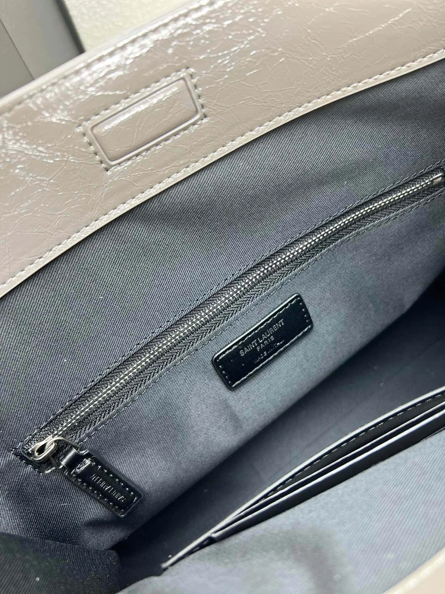 YSL NIKI Wrinkled retro oil wax skin Shoulder and backbody tote bag grey 577999 size: 33*27*11.5 cm - LITELUX