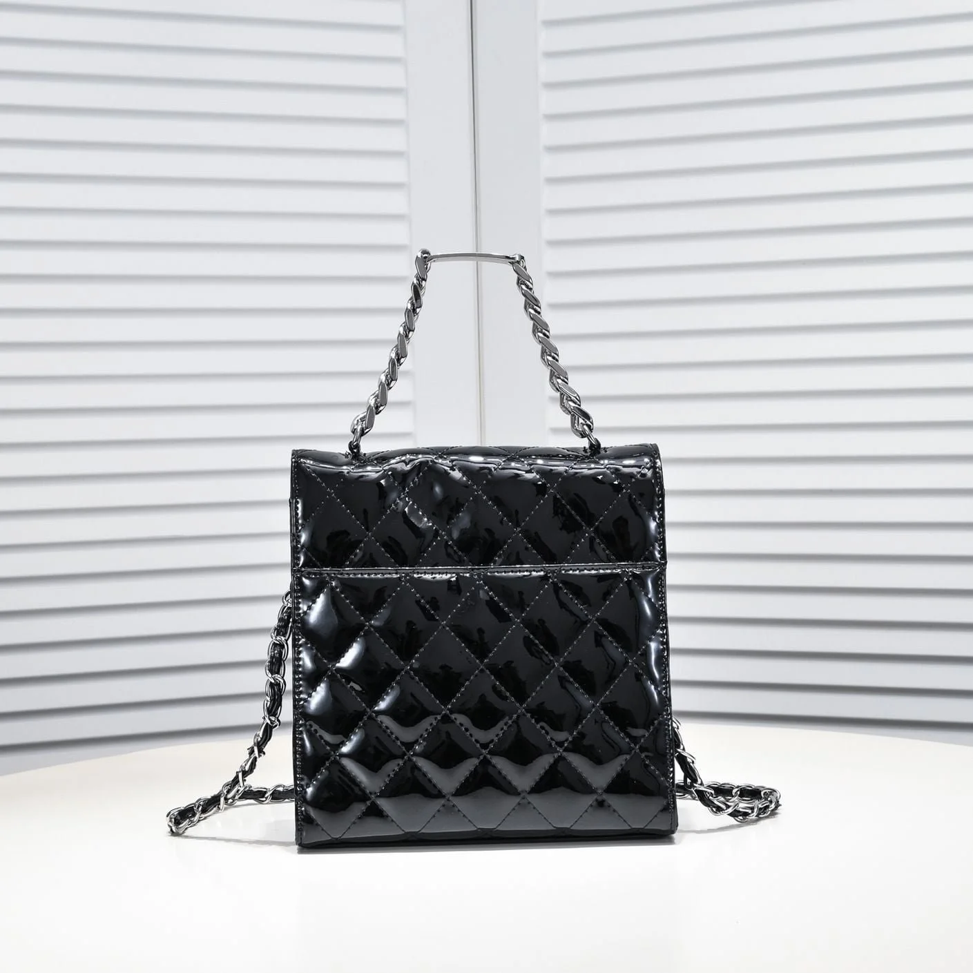 Chanel small fragrant wind Ringer chain small square bag first layer oil wax 3081 size: 20*21cm - LITELUX