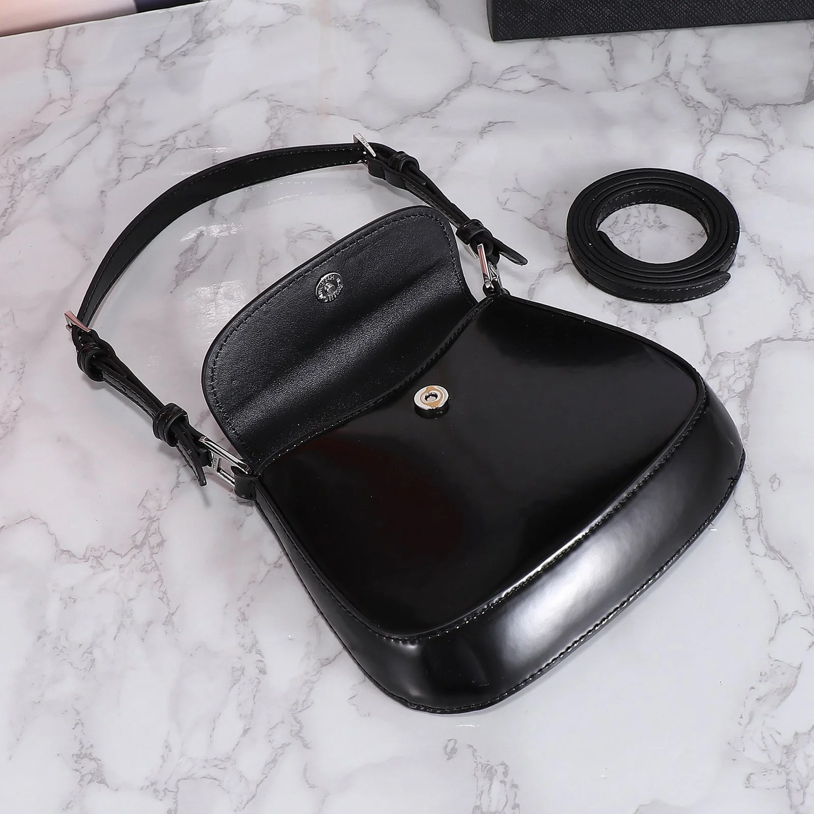 Prada hobo cleo Patent leather 611 black size:22*13cm - LITELUX