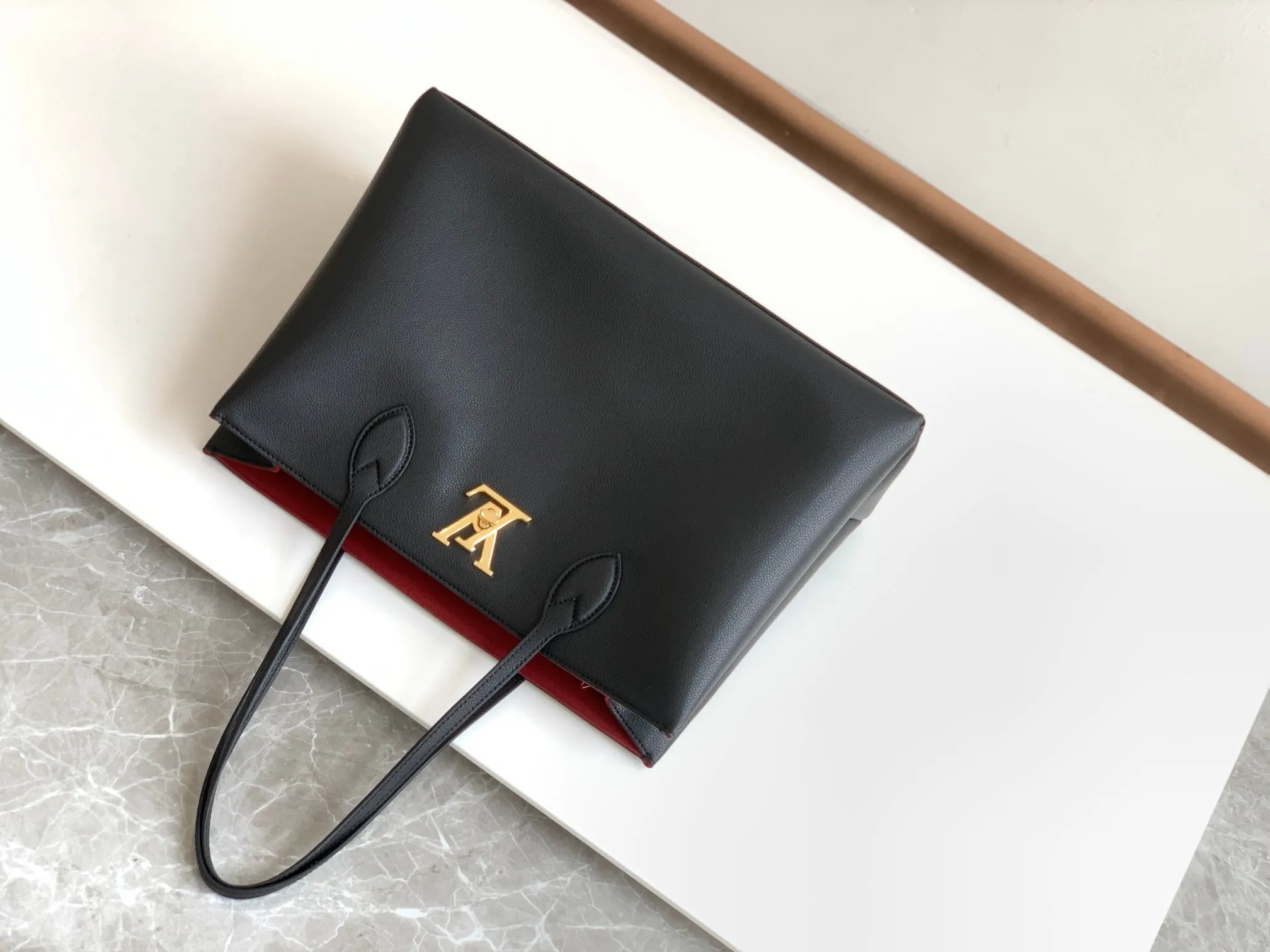 Louis Vuitton Bag  – 112780778 - LITELUX