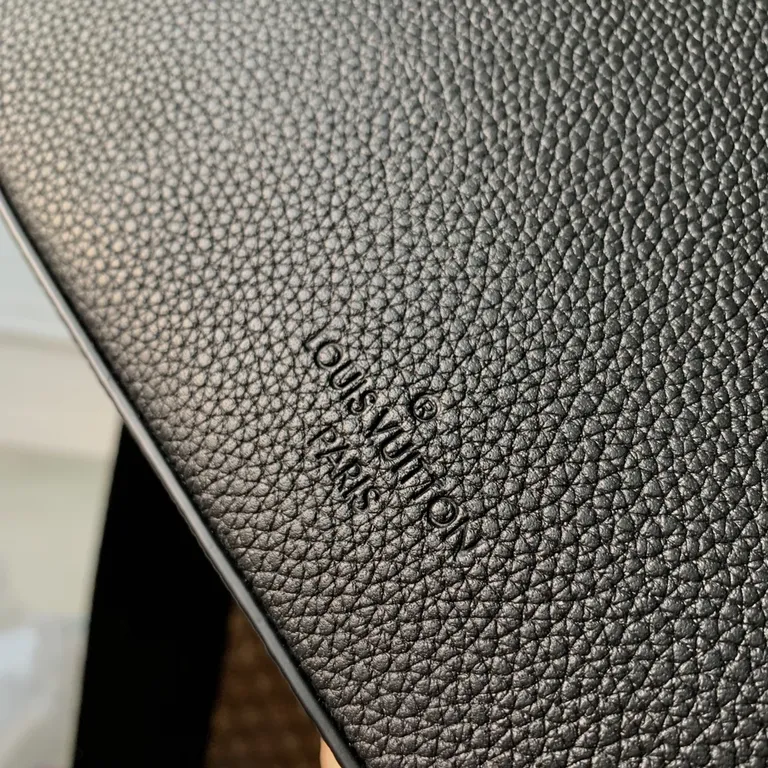 Louis Vuitton bag - LITELUX