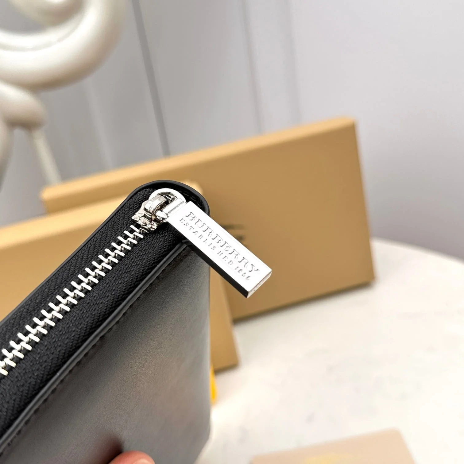 Burberry cowhide long wallet 6660106 size: 19*10*2.5cm - LITELUX