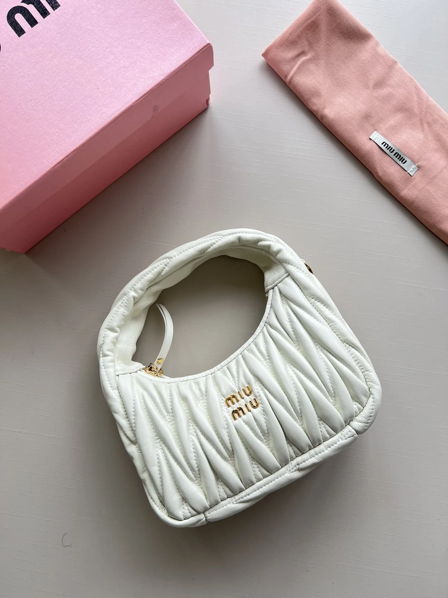 MiuMiu hobo wander sheepskin handbag size: 20*13*6cm - LITELUX
