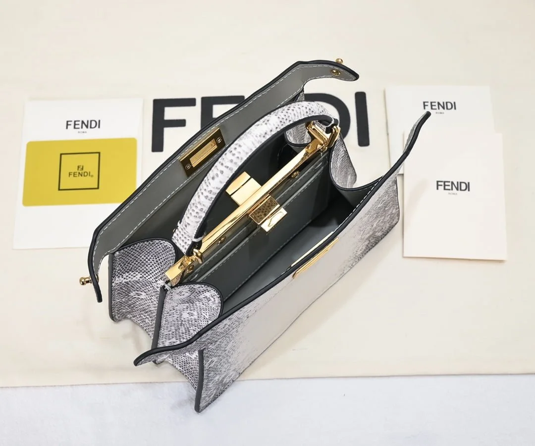 FENDI Peekaboo Crocodile Leather gold hardware 23ss 335 Size: 20*15cm - LITELUX