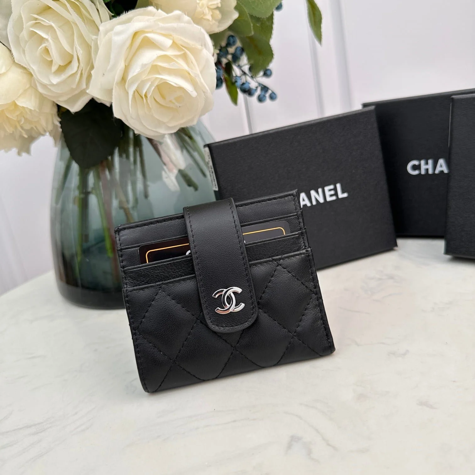 Chanel leather short card bag with gold and sliver hardware 609 size: 12*9cm - LITELUX