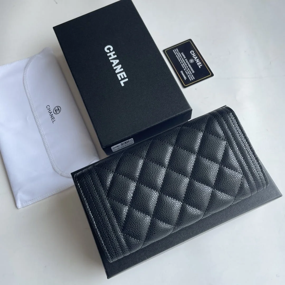 Chanel Cowhide with caviar Clutch bag with gold and sliver hardware size: 19*10cm - LITELUX