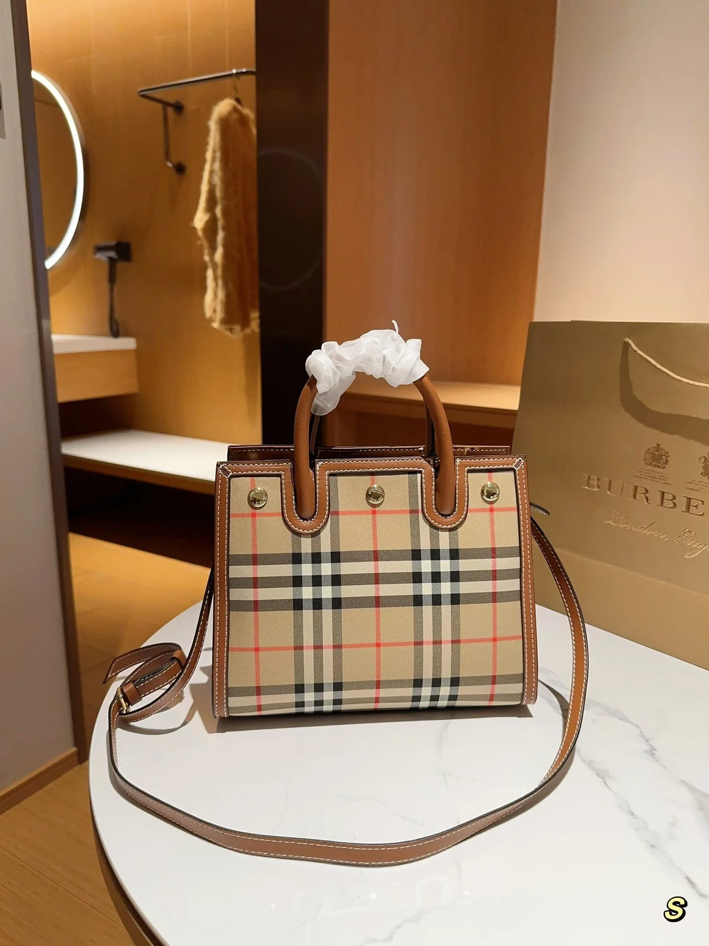 Burberry title Hand-held crossbody tote bag size: 26cm - LITELUX