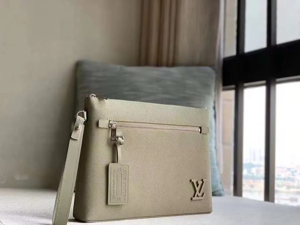 Louis Vuitton bag - LITELUX