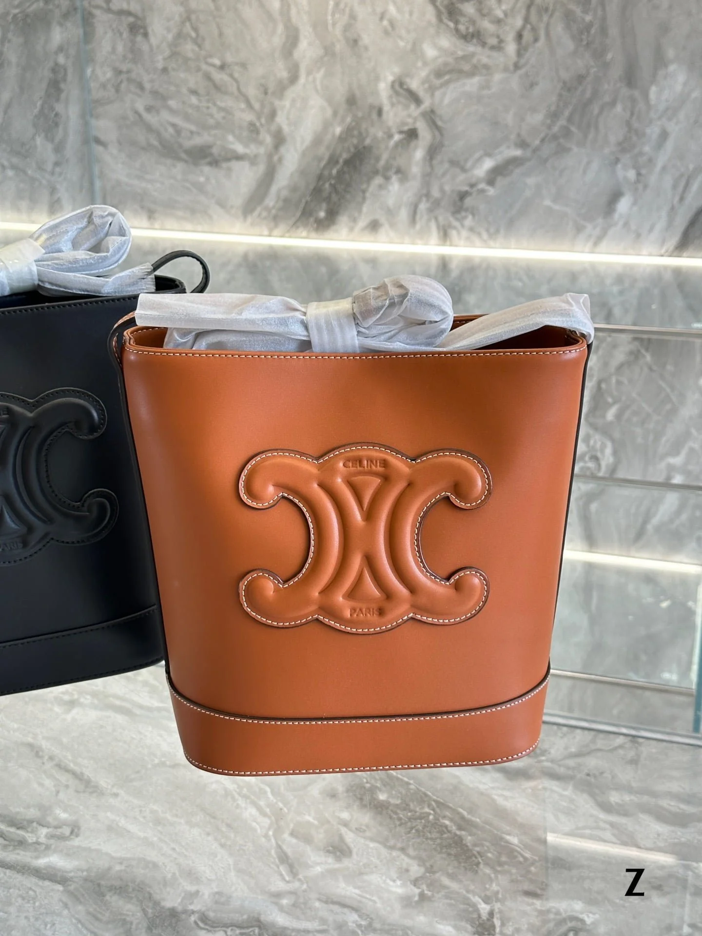 CELINE Caramel brown /Black bucket bag Size: 22*27cm - LITELUX