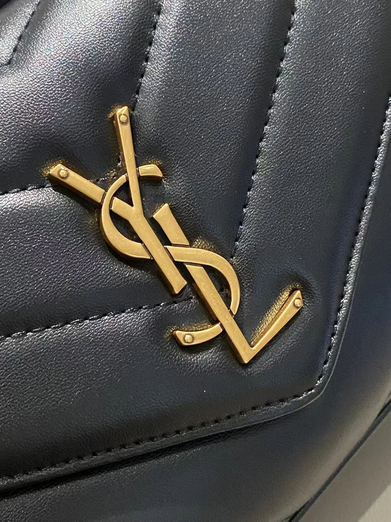 2025 YSL Lou Iou - LITELUX