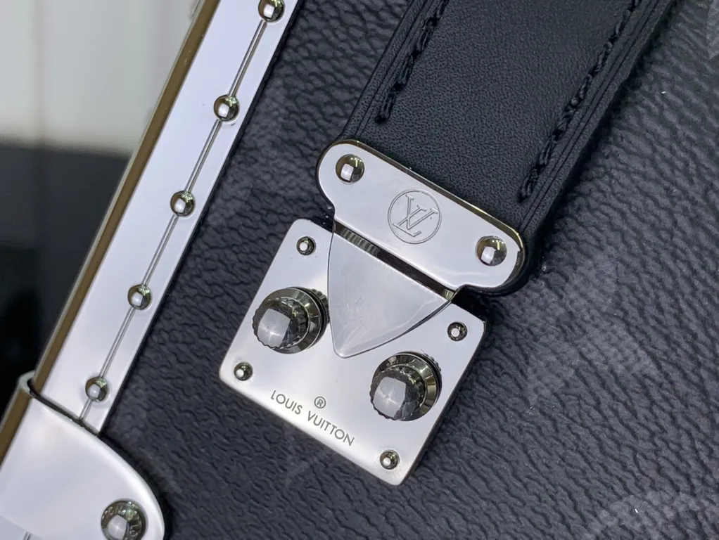 Louis Vuitton bag - LITELUX