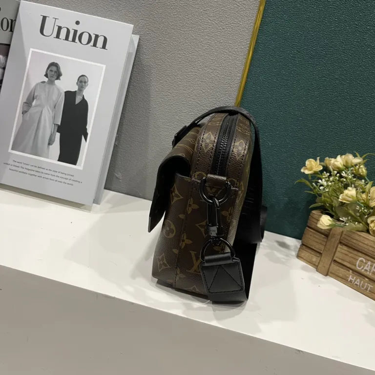 Louis Vuitton bag - LITELUX