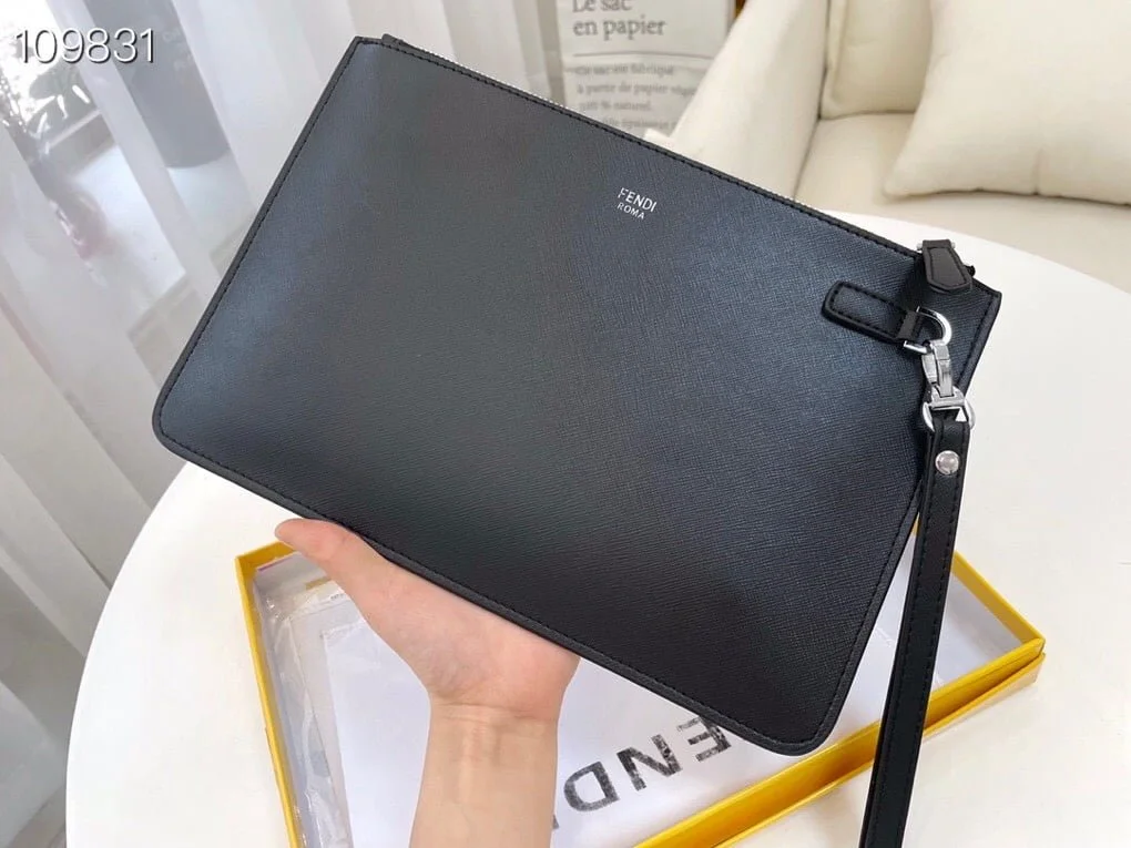 FENDI Large capacity Handbag Size: 29.5x20x1cm - LITELUX