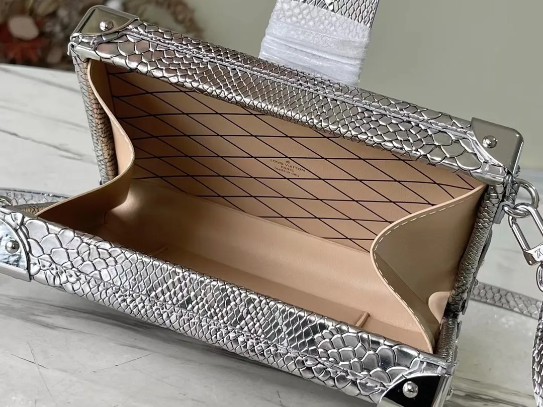 Louis Vuitton bag - LITELUX