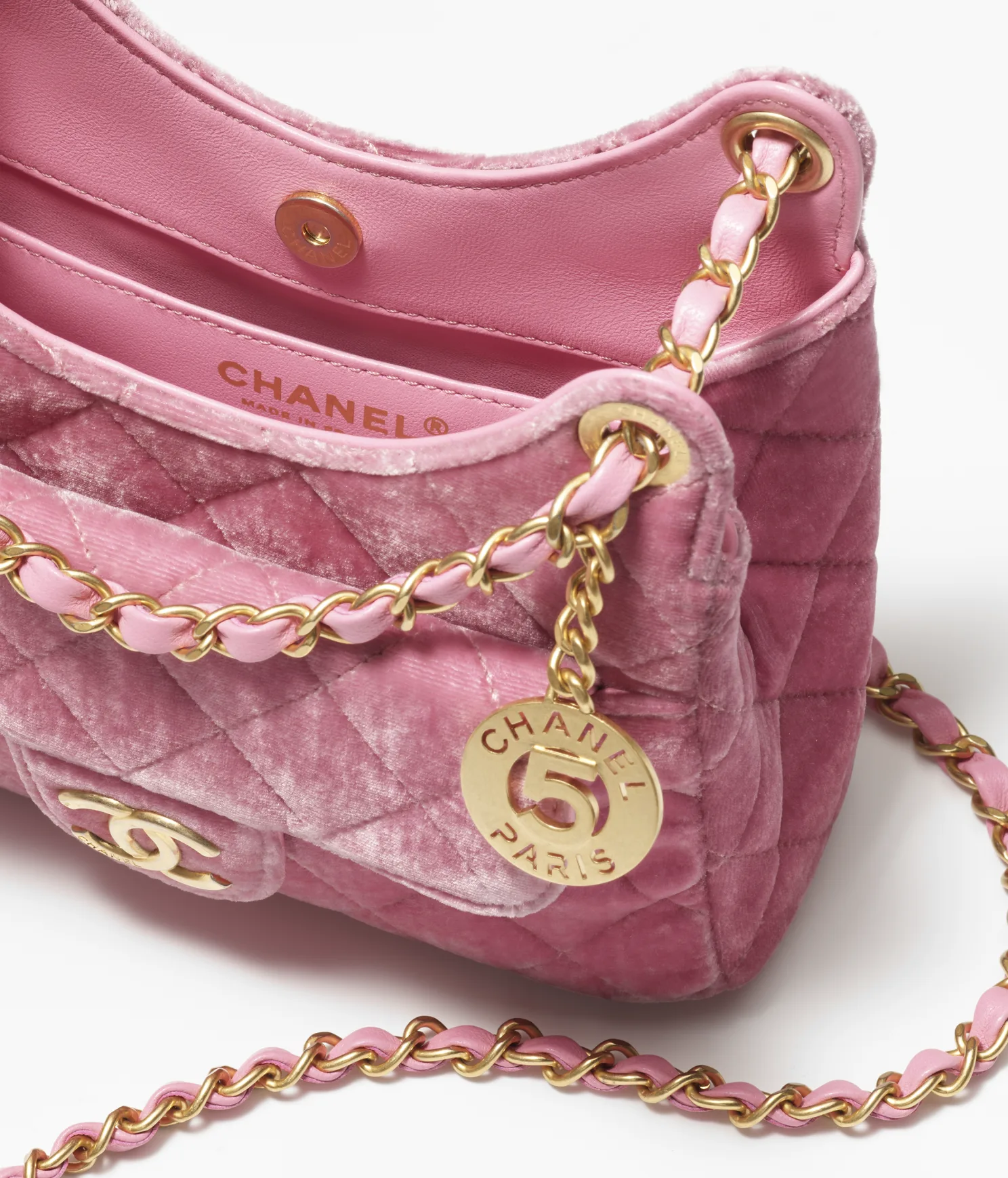 CHANEL / SMALL HOBO BAG Velvet & Gold-Tone Metal Pink Ref.  AS4323 B13815 NQ948 - LITELUX
