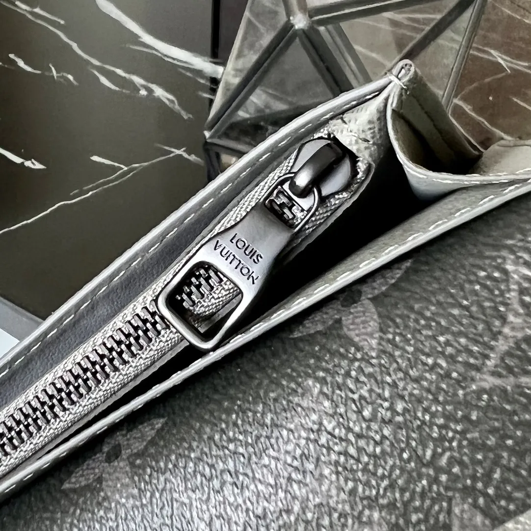 Louis Vuitton bag - LITELUX