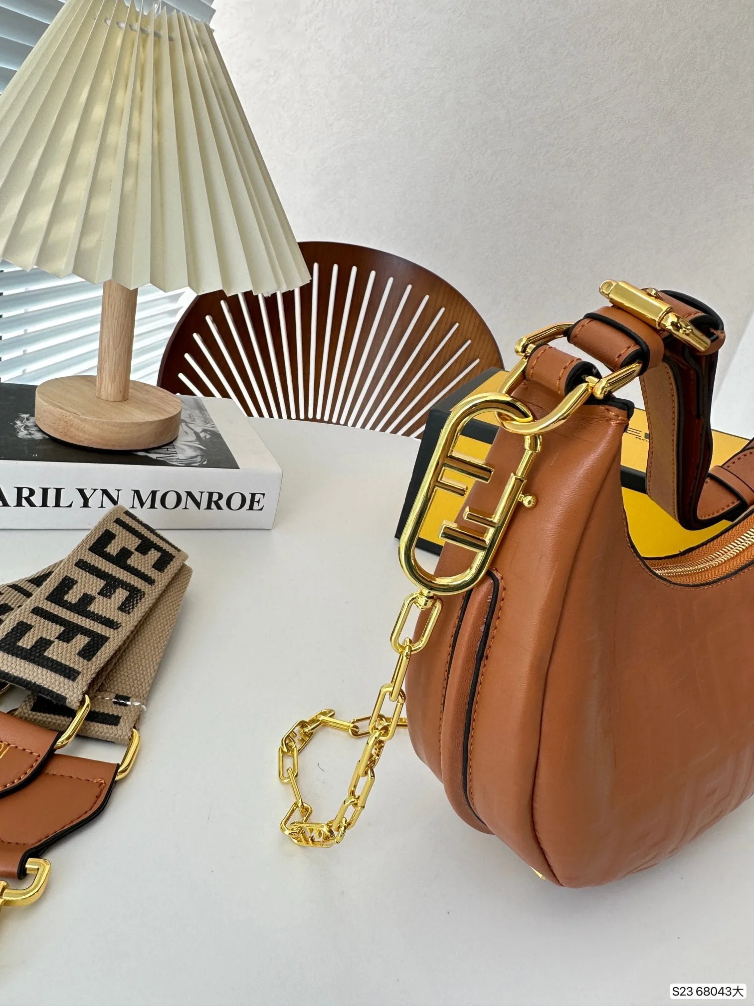 FENDI half moon bag Underarm bag size: 28*16cm - LITELUX