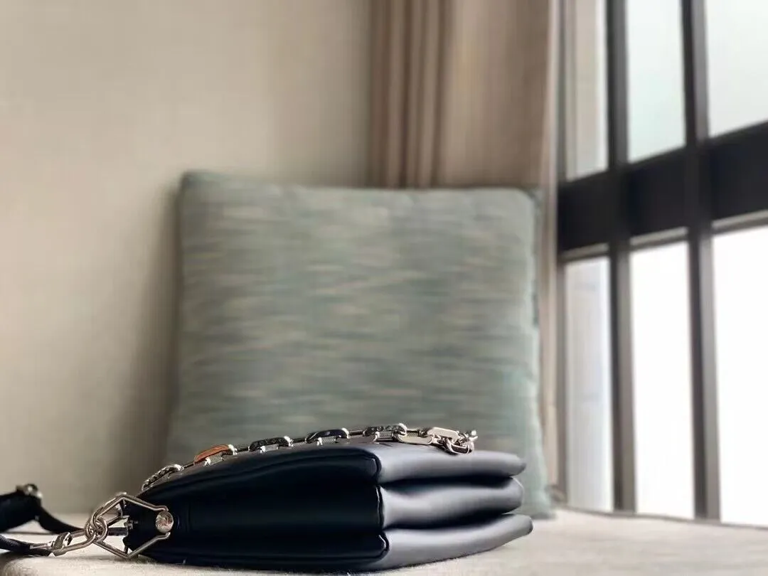 Louis Vuitton bag - LITELUX