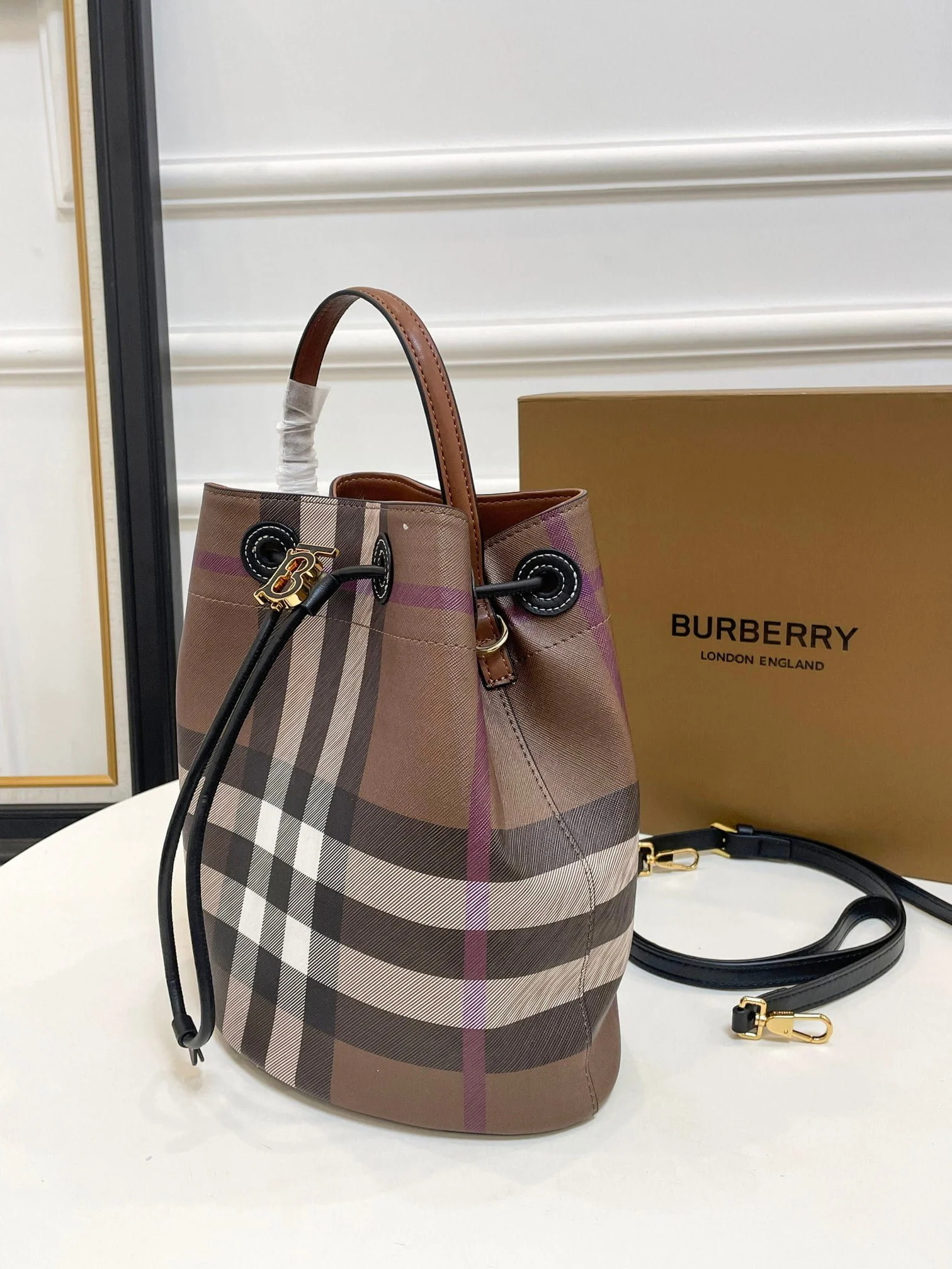 Burberry Bucket bag size: 26*8cm - LITELUX