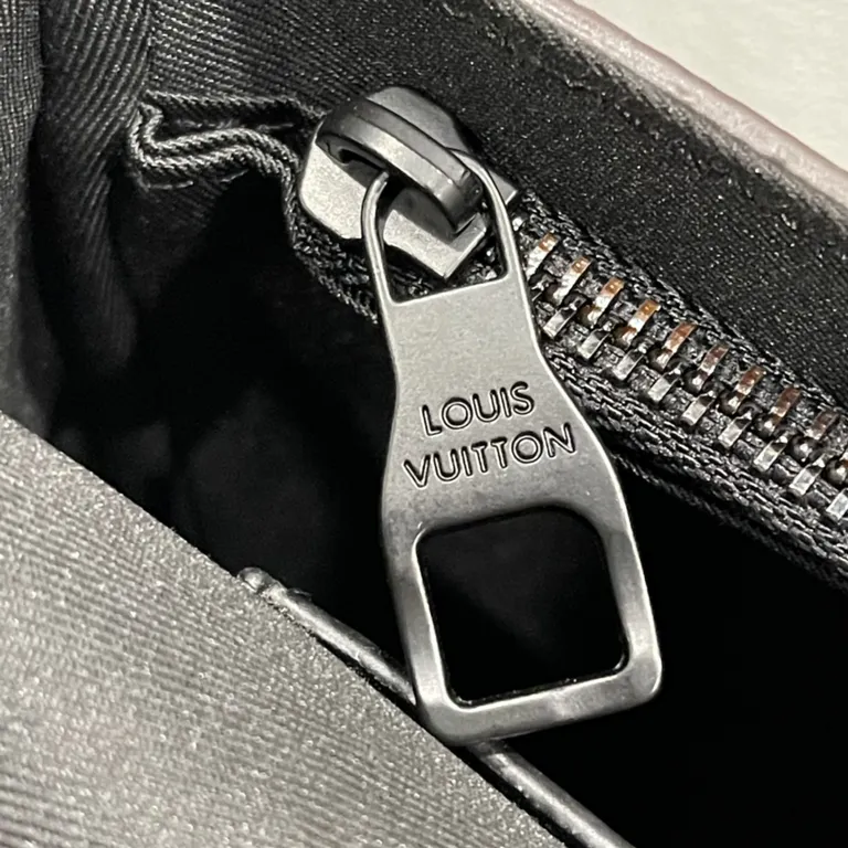 Louis Vuitton bag - HAUTEWATCH