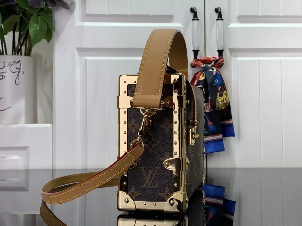 Louis Vuitton bag - LITELUX