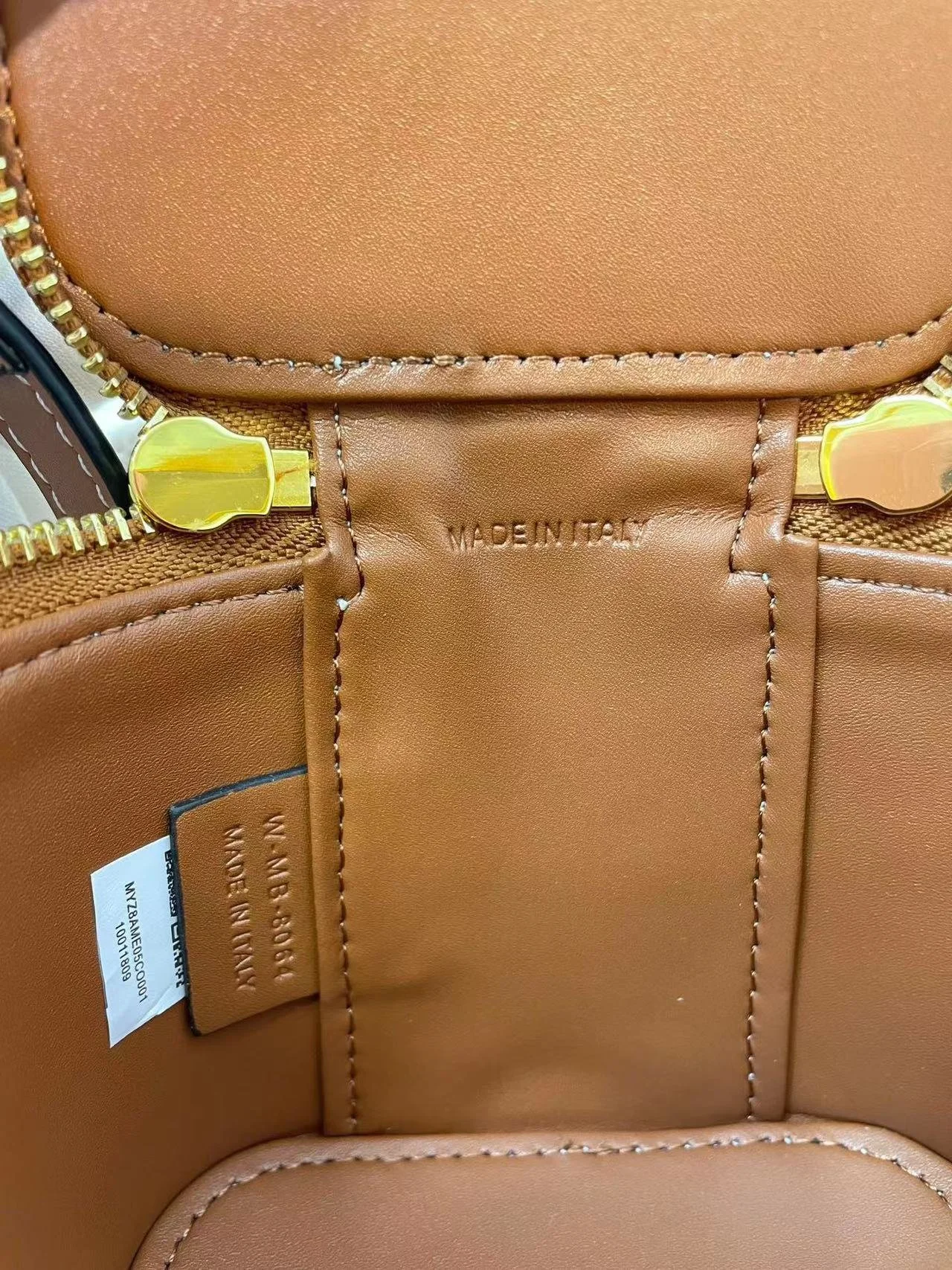 Celine celin-e23s Spring/Summer – Mini smooth leather makeup case - LITELUX