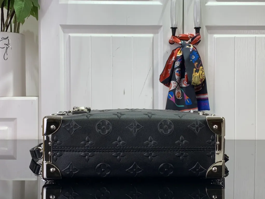 Louis Vuitton bag - LITELUX