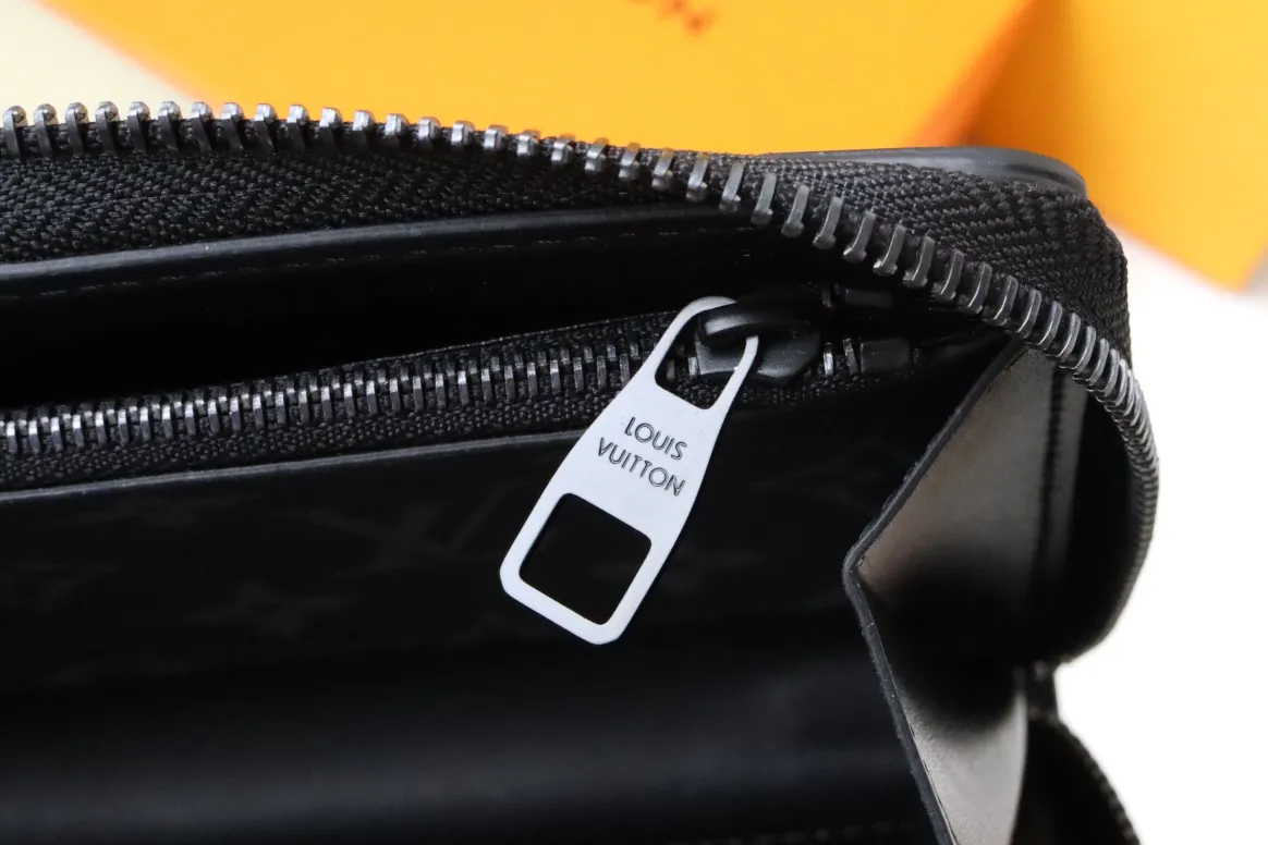 Louis Vuitton bag - LITELUX