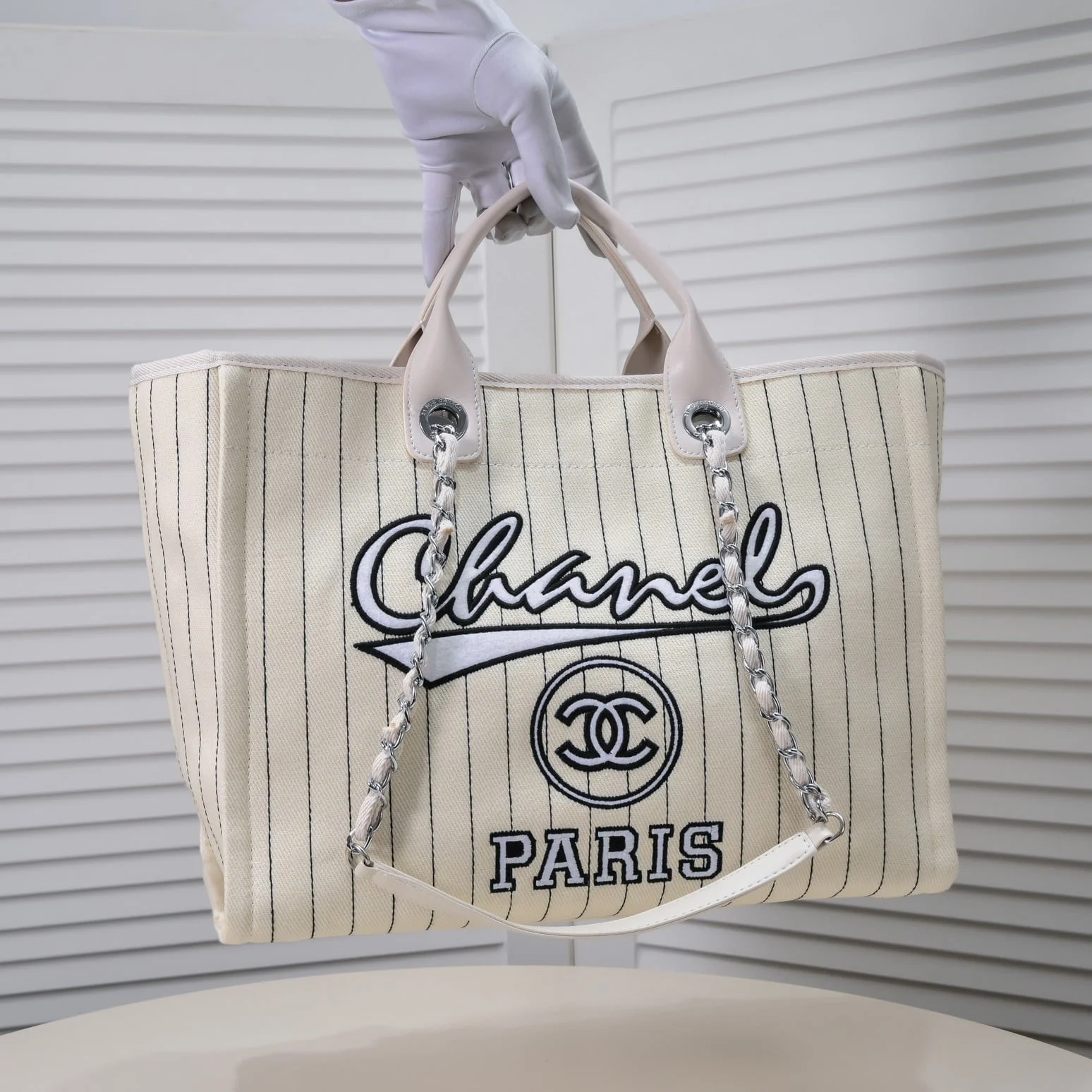 Chanel new beach bag denim bag White with little wallet size: 48*38*30*14cm - LITELUX