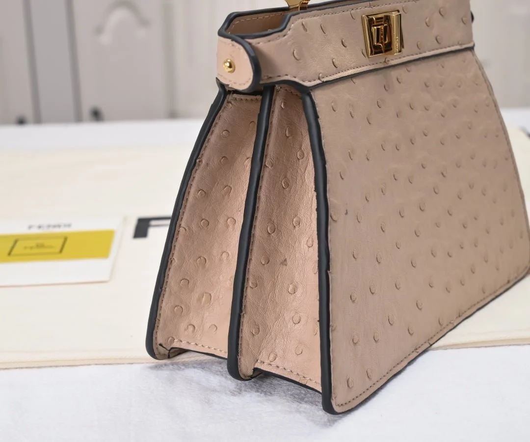 FENDI Peekaboo Grey 23ss 335 Size: 20*15cm - LITELUX