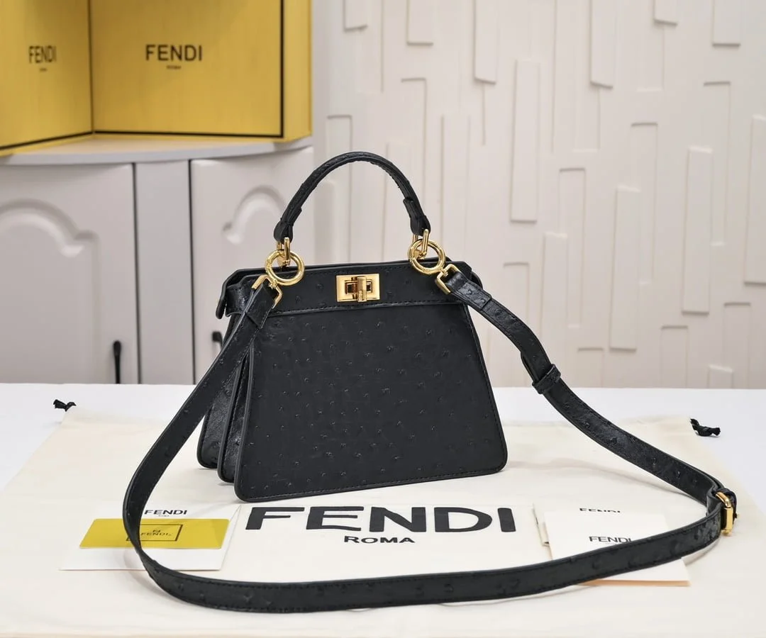 FENDI Peekaboo Black 23ss 335 Size: 20*15cm - LITELUX
