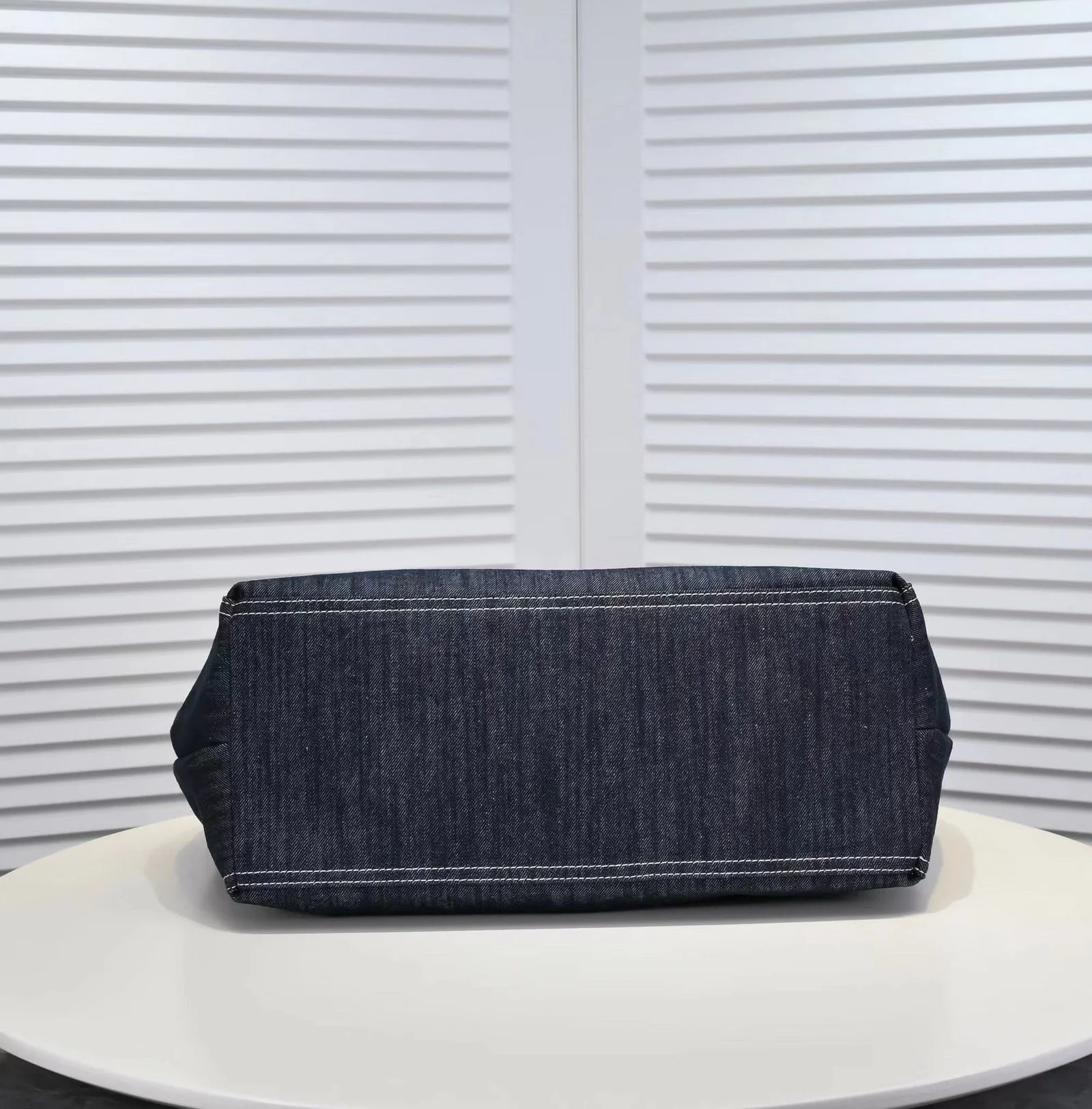 Chanel Denim shopping bag with a small wallet - LITELUX