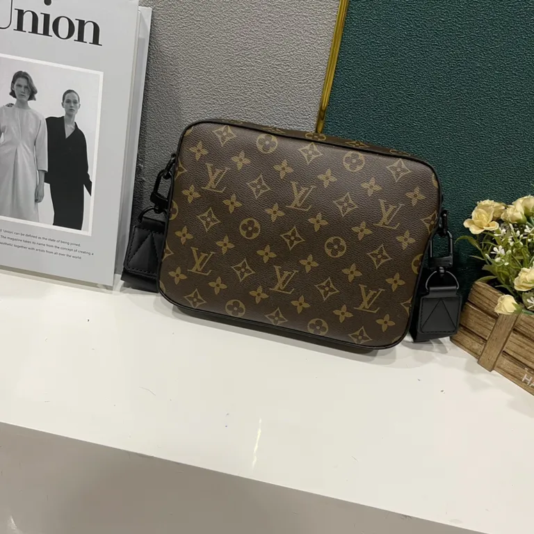 Louis Vuitton bag - LITELUX